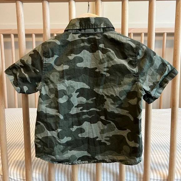 Old Navy, Baby Boy (18-24M), Button Down Camo Shirt - Picture 2 of 2